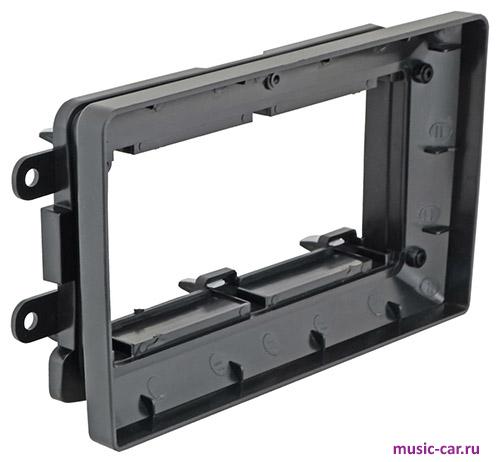 Переходная рамка со штатной автомагнитолы InCar RFR-FC799