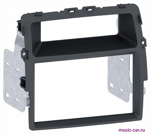 Переходная рамка со штатной автомагнитолы InCar RFR-N19