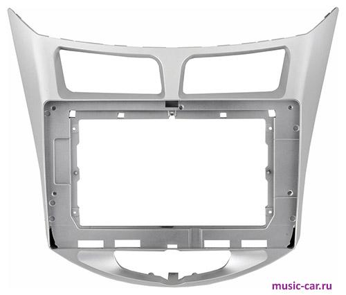 Переходная рамка со штатной автомагнитолы InCar RHY-FC130