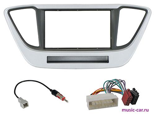 Переходная рамка со штатной автомагнитолы InCar RHY-N55 KIT