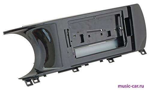 Переходная рамка со штатной автомагнитолы InCar RKIA-FC652