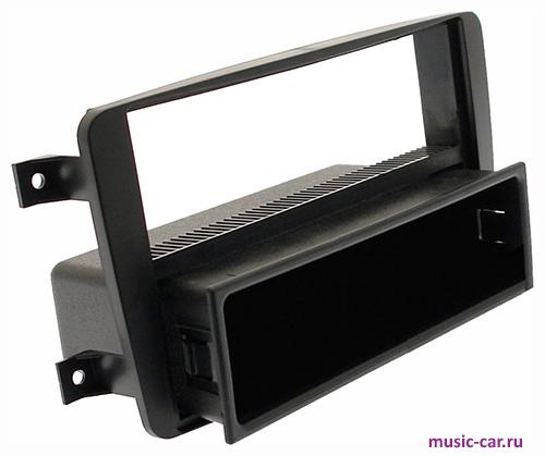 Переходная рамка со штатной автомагнитолы InCar RMB-C00