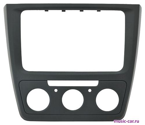 Переходная рамка со штатной автомагнитолы InCar RSC-8676 YTM