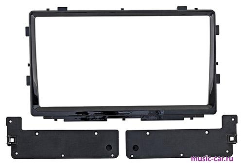 Переходная рамка со штатной автомагнитолы InCar RTY-FC1135