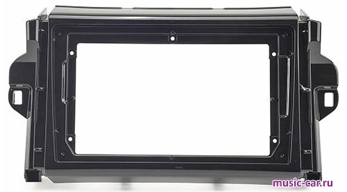 Переходная рамка со штатной автомагнитолы InCar RTY-FC549