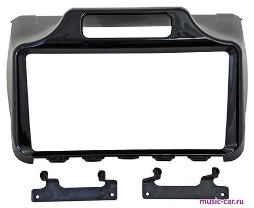 Переходная рамка со штатной автомагнитолы InCar RTY-FC558