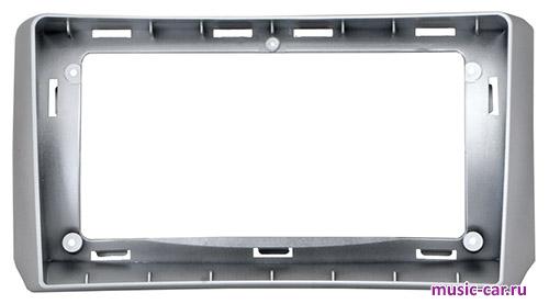 Переходная рамка со штатной автомагнитолы InCar RTY-FC756