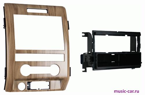 Переходная рамка со штатной автомагнитолы Metra 99--5820DW