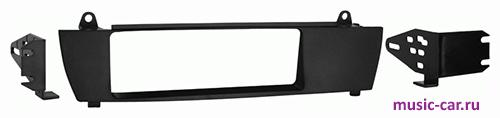 Переходная рамка со штатной автомагнитолы Metra 99--9305
